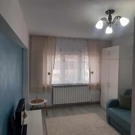 Garsoniera La Anca Lupeni-straja