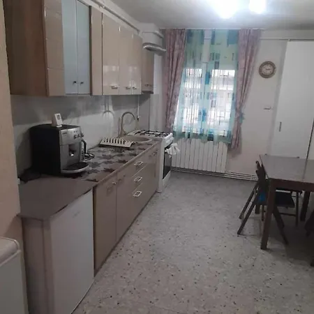 Apartment Garsoniera La Anca Lupeni-straja Lupeni (Hunedoara)